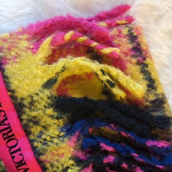 Victoria's Secret Fuchsia & Yellow Plush Plaid Scarf Winter Angel Collection - Picture 3 of 9